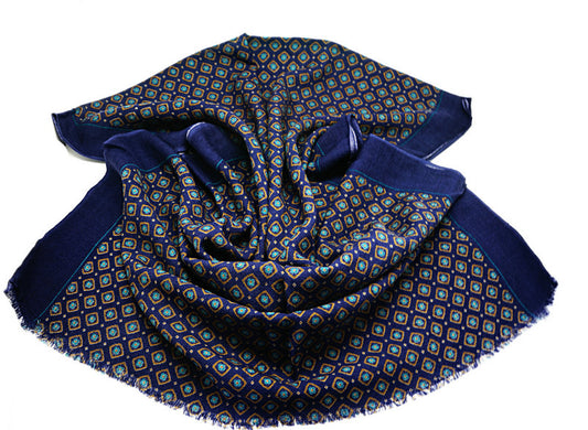 Gentle 100% wool scarf