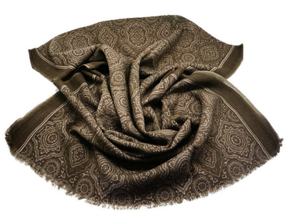 Gentle 100% wool scarf