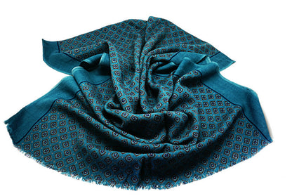 Gentle 100% wool scarf