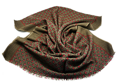 Gentle 100% wool scarf